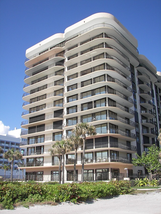 Champlain Towers East Photo 160082279 Stock Image SKYDB