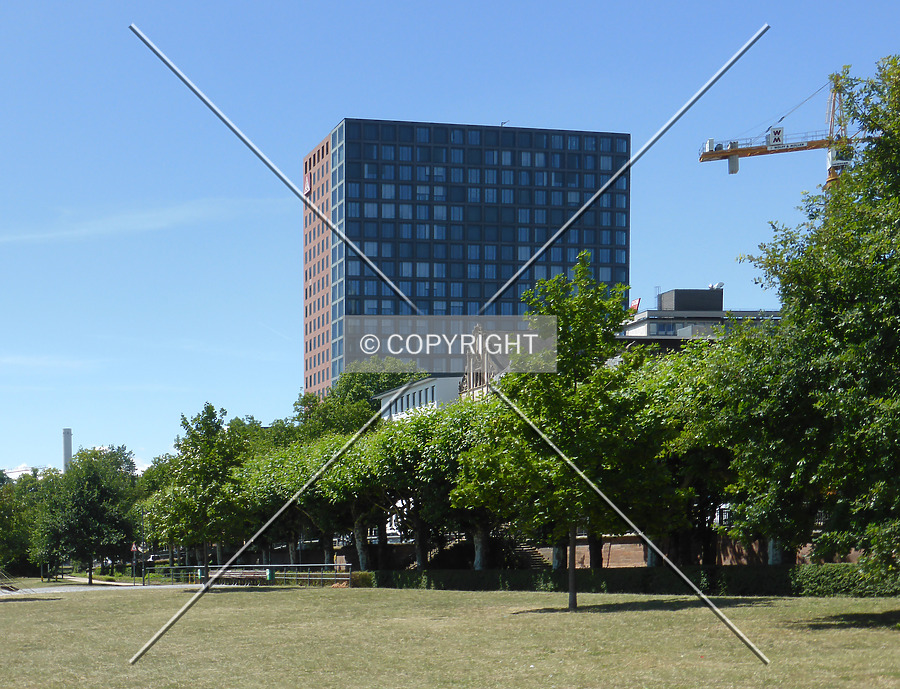 Hochhaus MainForum by Nephilim