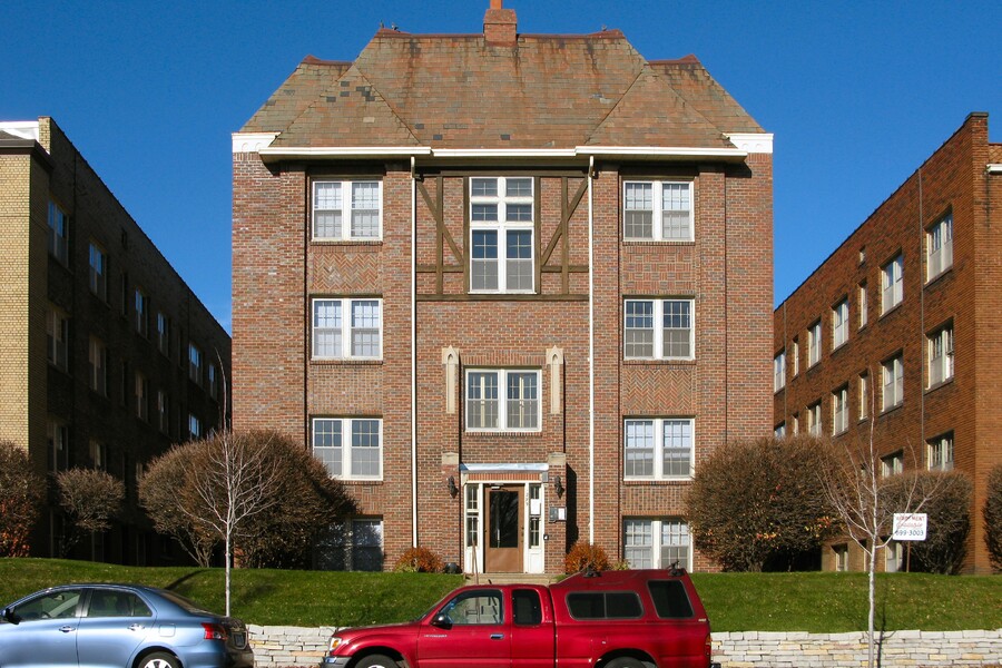 1299 Grand Avenue