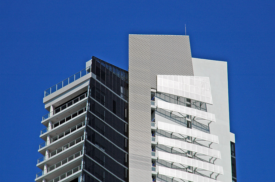 Circle on Cavill North Tower by John Bek