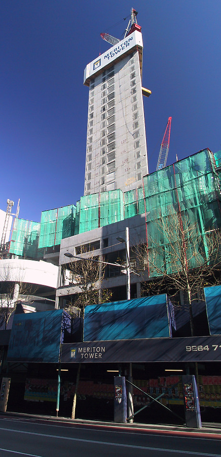 Meriton Tower by John Bek