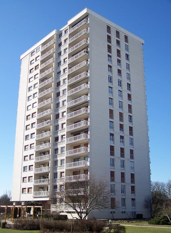 8 Résidence De Lattre de Tassigny by Florian Barbier