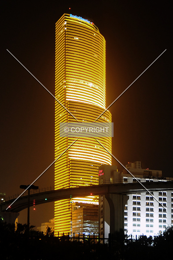 Miami Tower by Jorge Molina