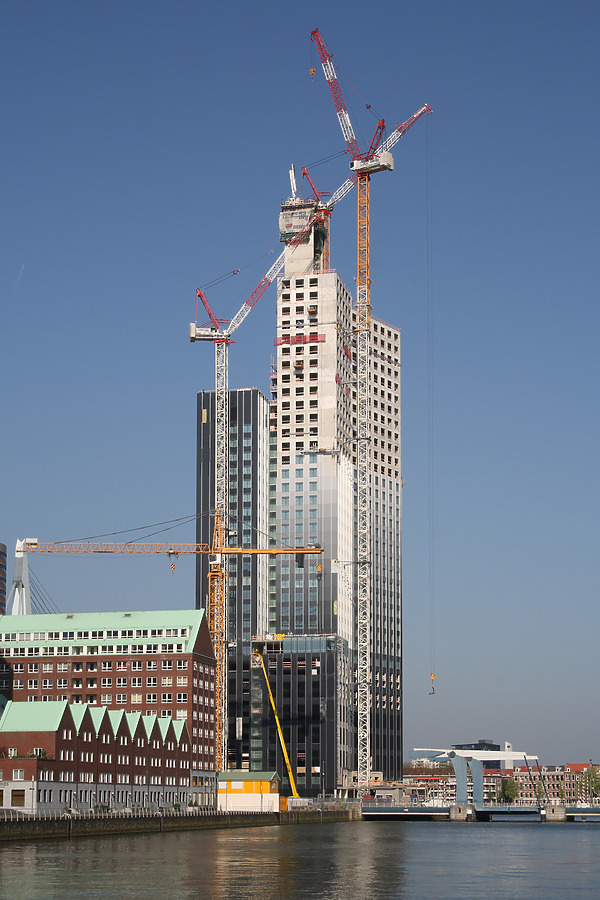 Maastoren by Michiel van Dijk
