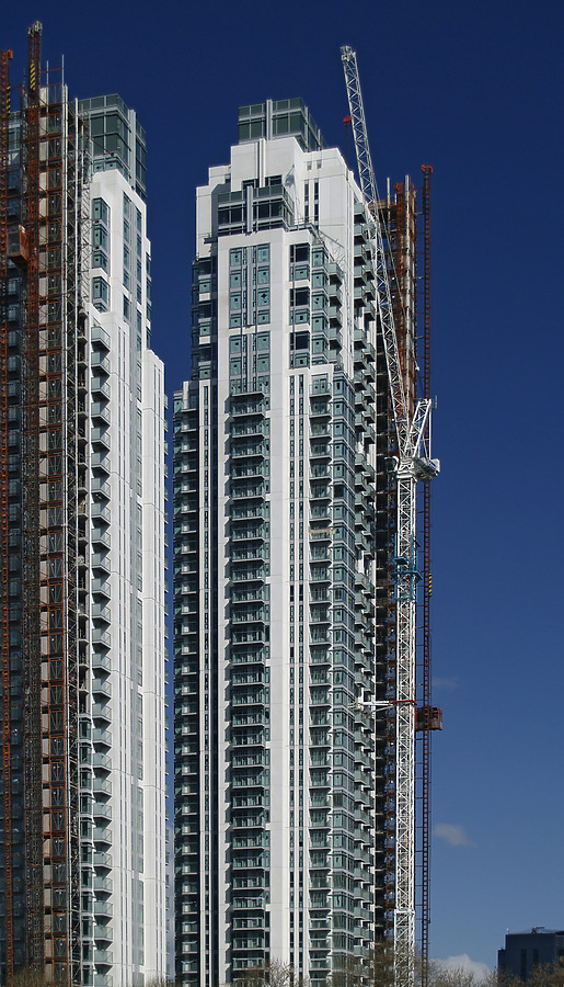 Pan Peninsula East Tower by Cesar Serrano
