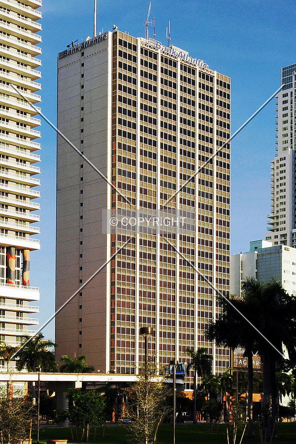 New World Tower by Jorge Molina