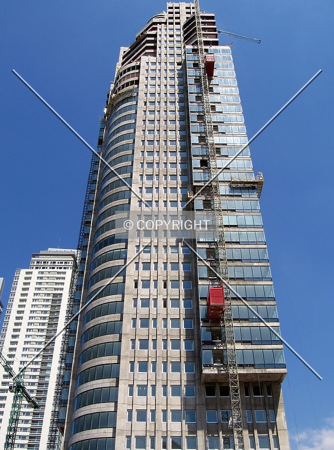 Torre Renoir 1 by Maximiliano Buono
