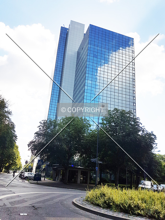 Hochhaus am Park by Nephilim