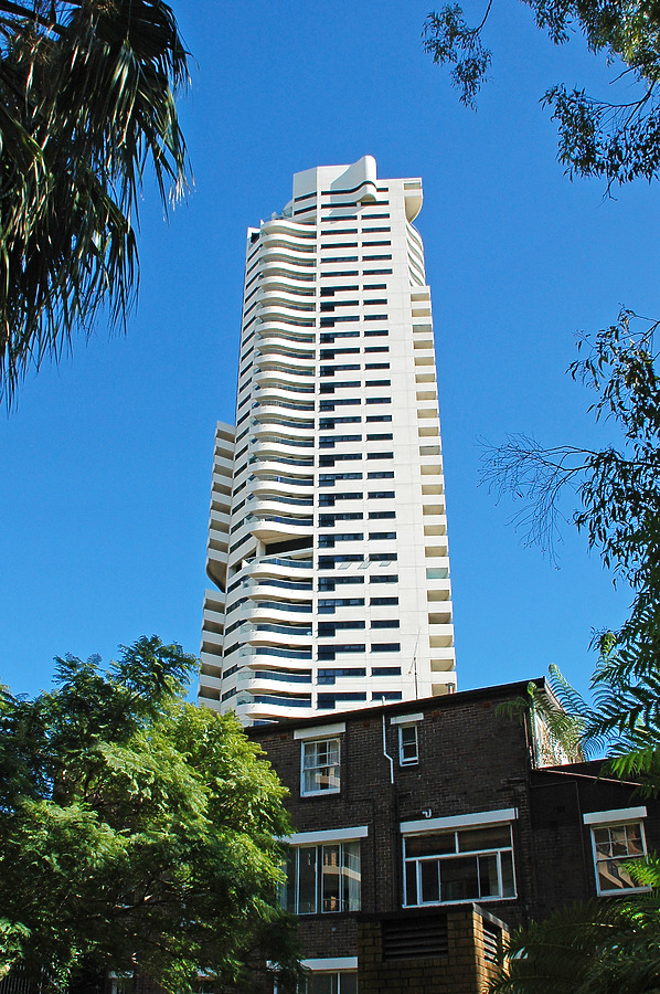 Horizon Apartments by John Bek