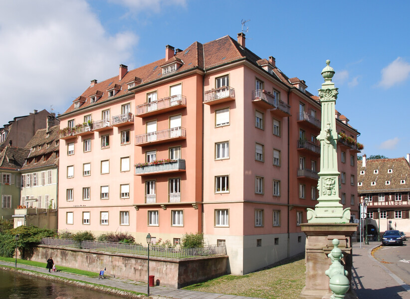 1 Rue de la Large Pierre