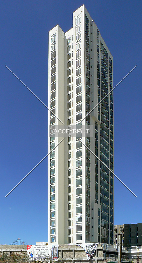 Acueducto Tres60 Torre Sur by Luis Ibáñez
