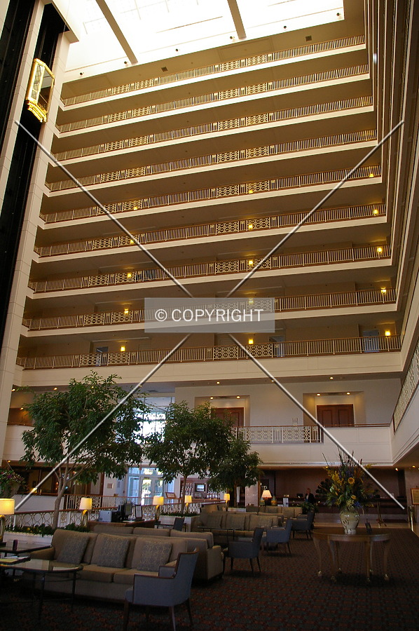Renaissance Concourse Hotel Atlanta by Martin Bugajski