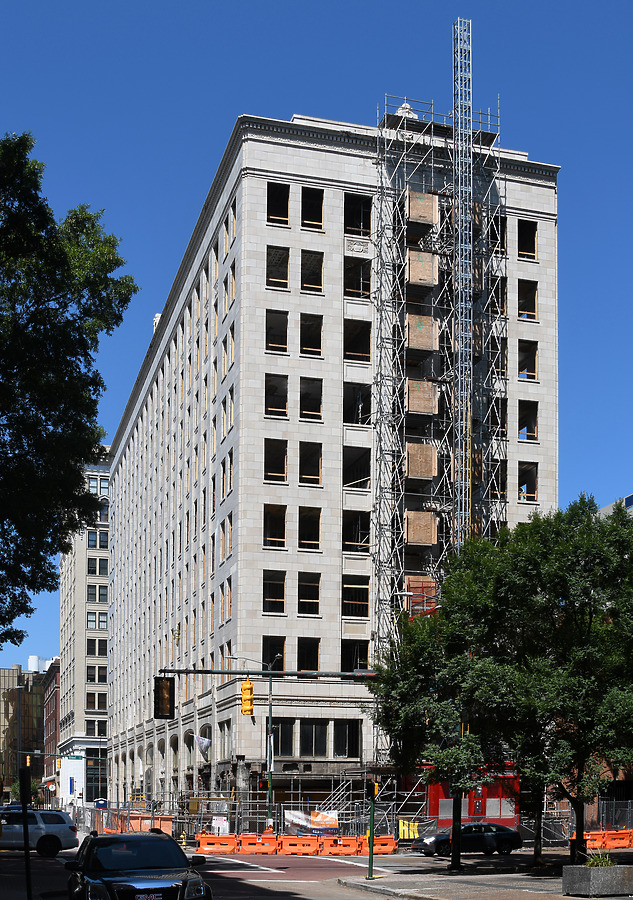 Chattanooga Bank Building by John W. Cahill