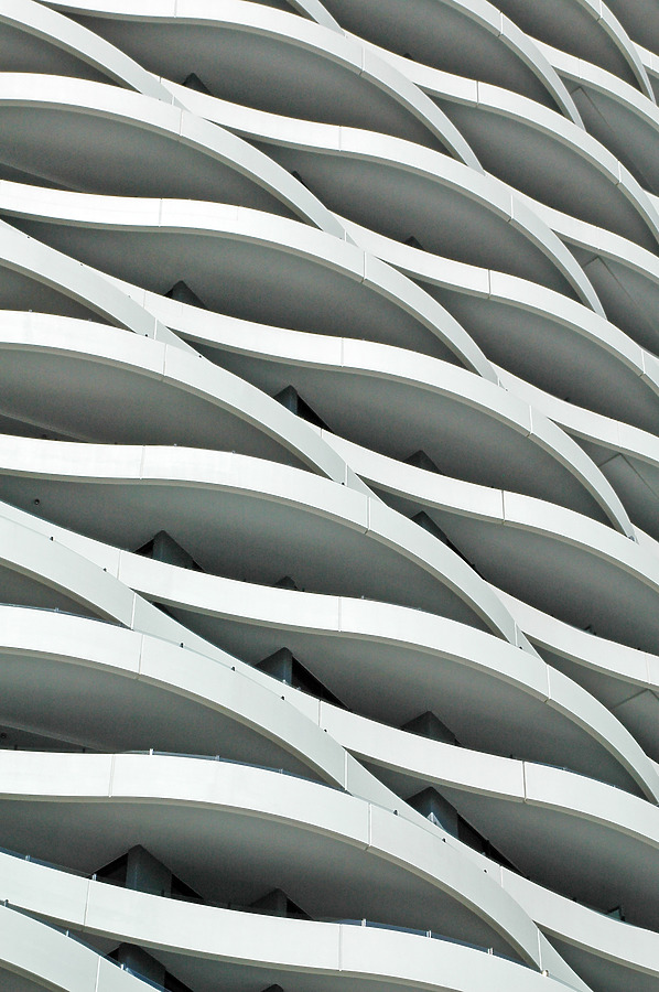 The Wave by John Bek