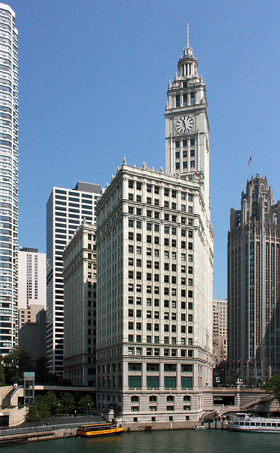 Wrigley Building by Ryan Hildebrand