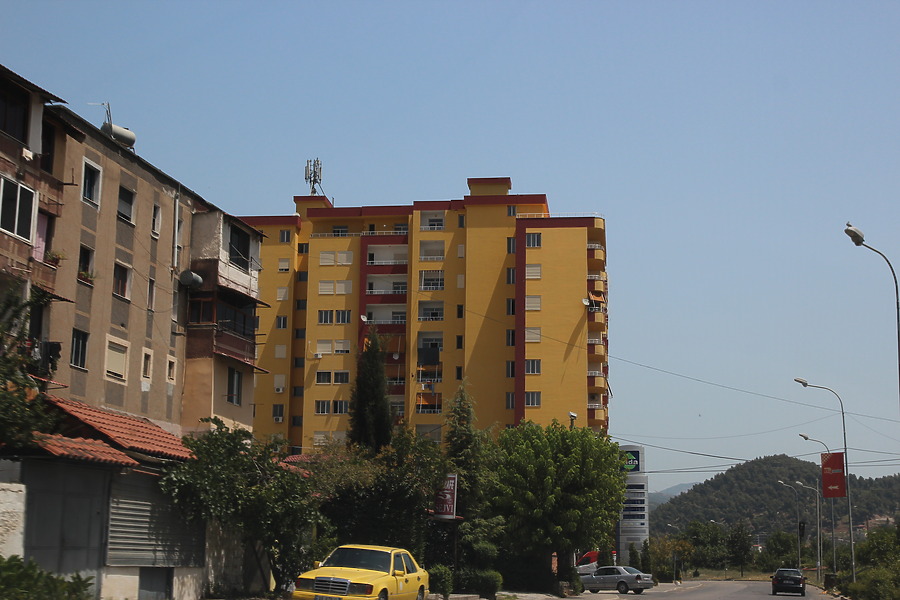 Rruga Zogu i Parë kulla 2 by Kjetil Balog