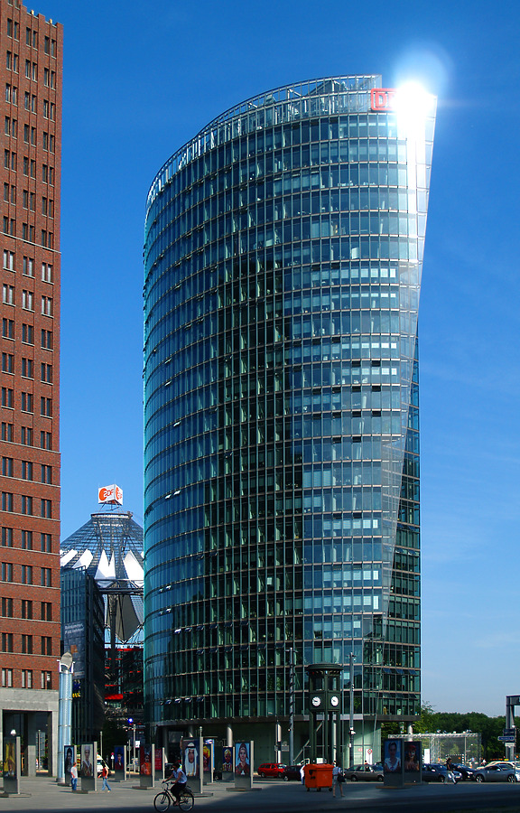 Bahn Tower by Cesar Serrano