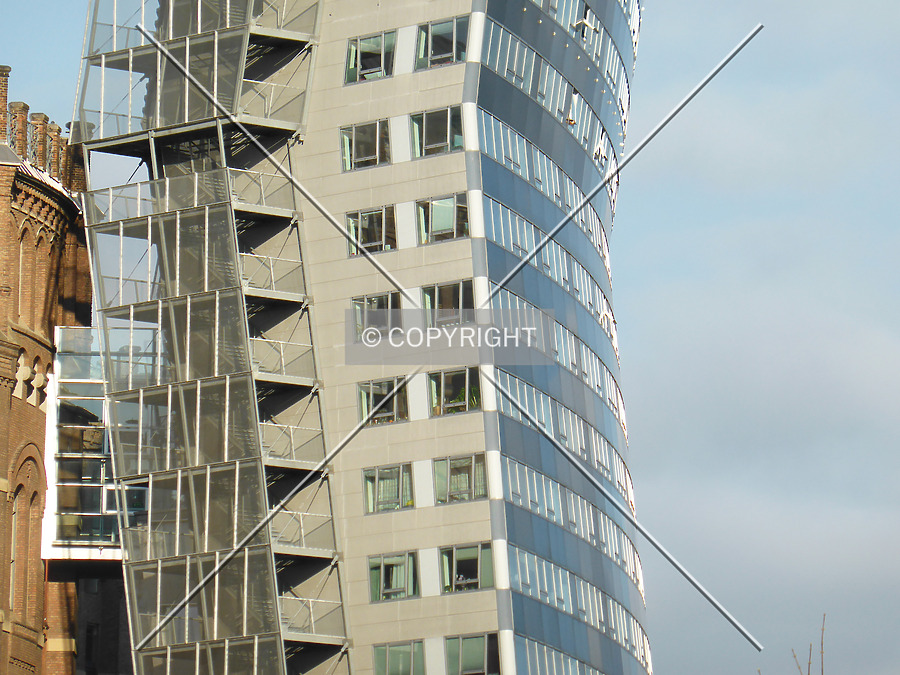 Schild - Gasometer B by Nephilim