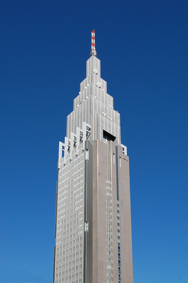 NTT DoCoMo Yoyogi Building by Kevin Hemphill