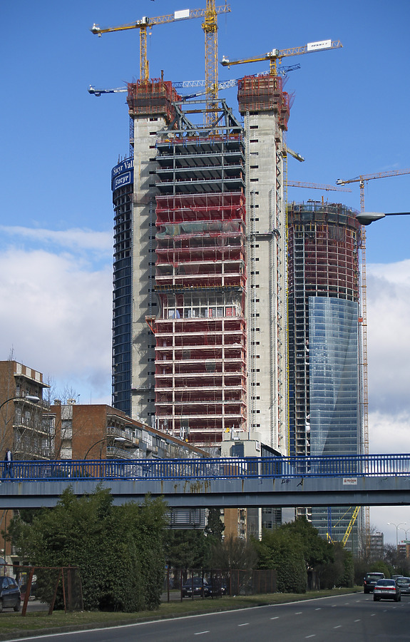 Torre Caja Madrid by Cesar Serrano