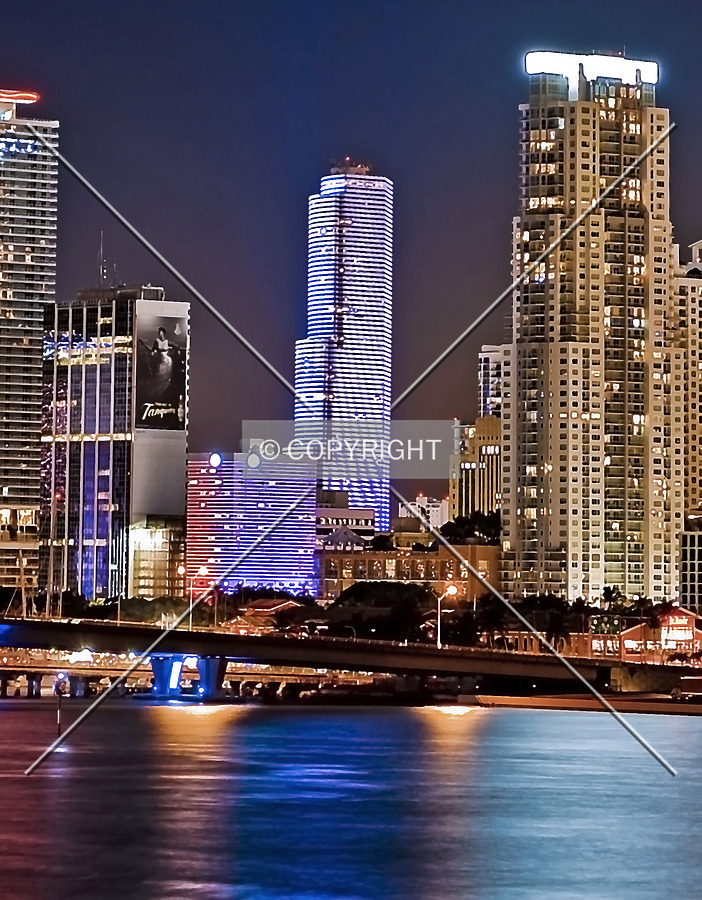 Miami Tower by Jorge Molina