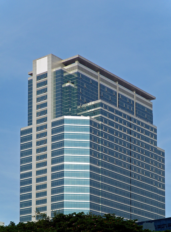 Chamchuri Office Tower by Horst Kiechle