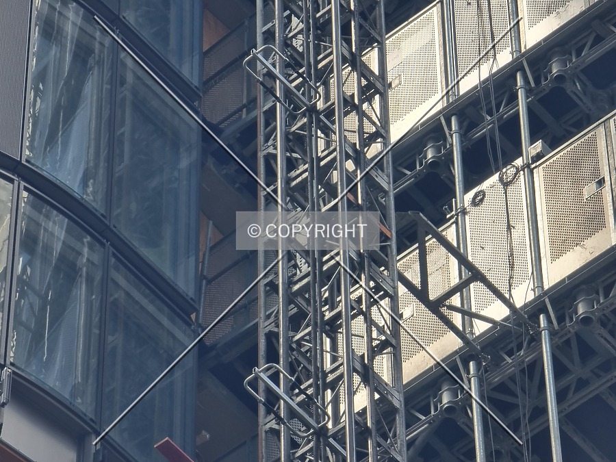 FOUR Frankfurt - Tower 1 by Nephilim