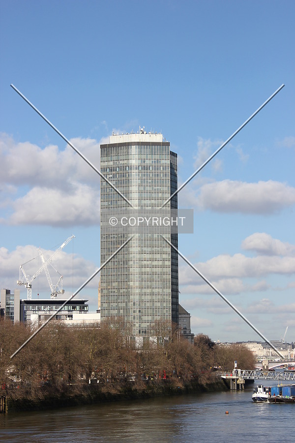 Millbank Tower by Florian Barbier