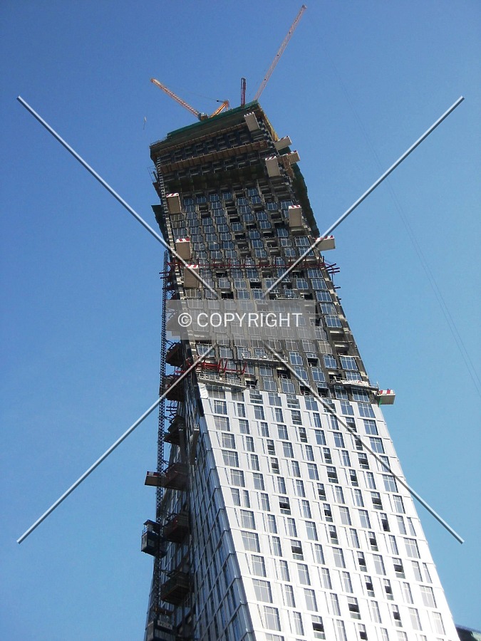 Cayan Tower by Arvin Daeizadeh
