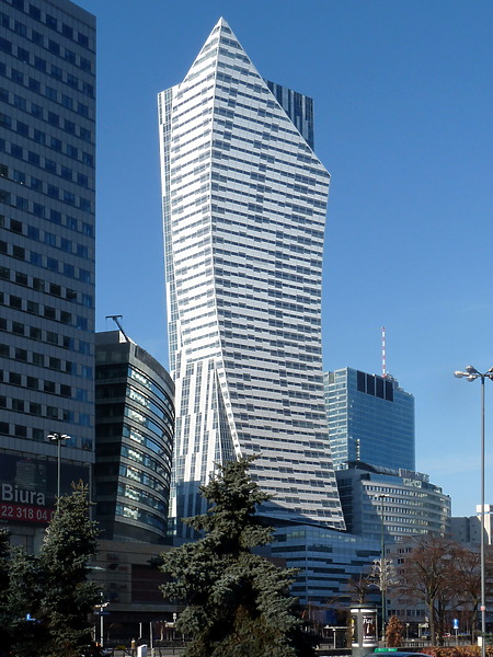 Złota 44