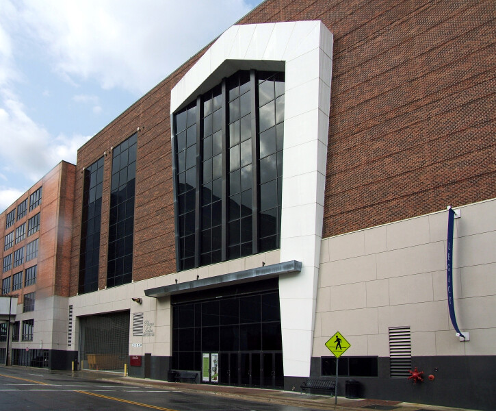 Plaza Suites