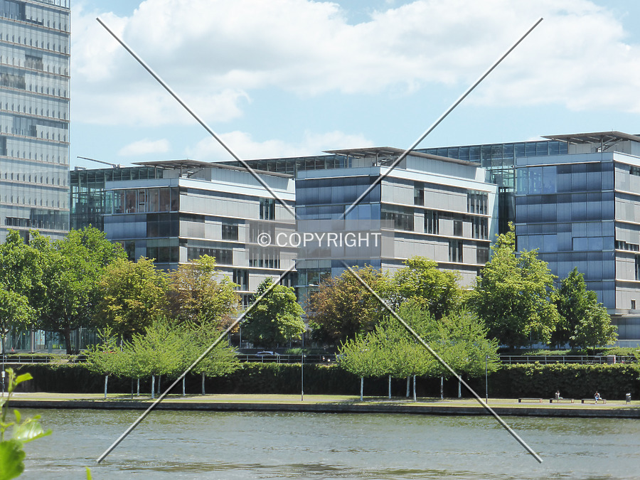 Allianz-Kai by Nephilim