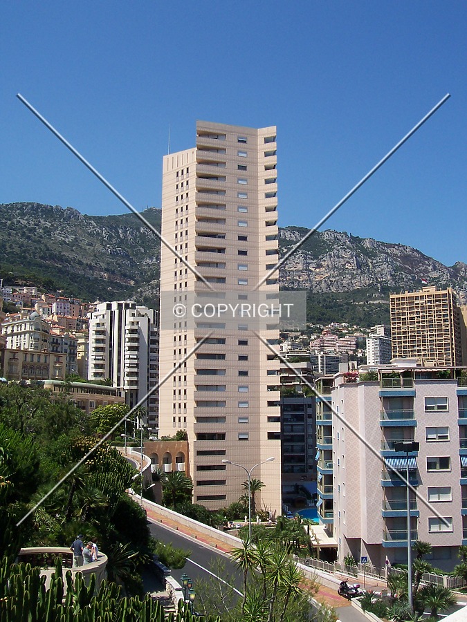 Le Mirabeau by Florian Barbier