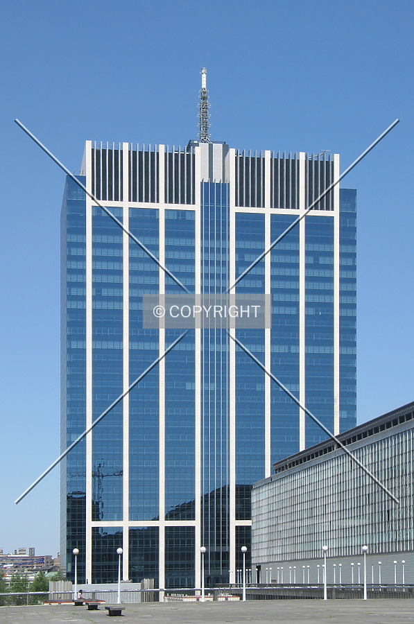 Tour Finances / Financietoren by Emmanuel D.