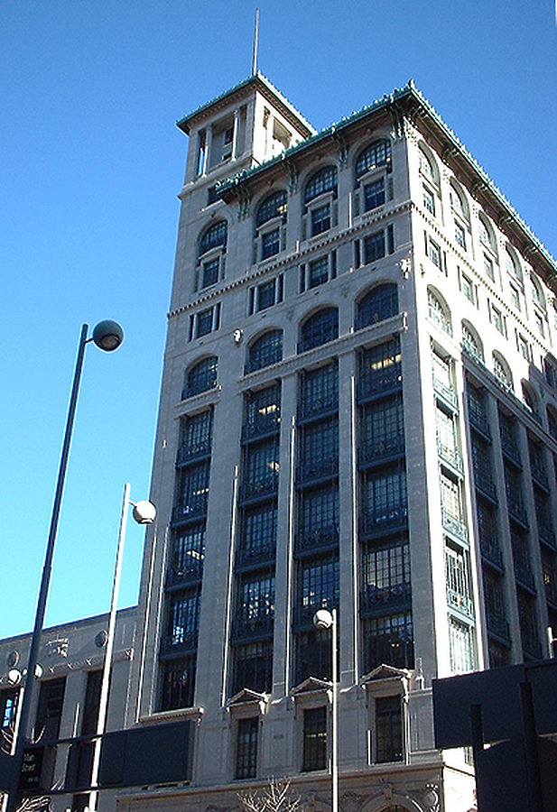 Gwynne Building by James Peacock