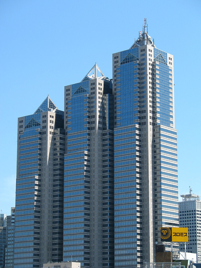 Shinjuku Park Tower by Kevin Hemphill