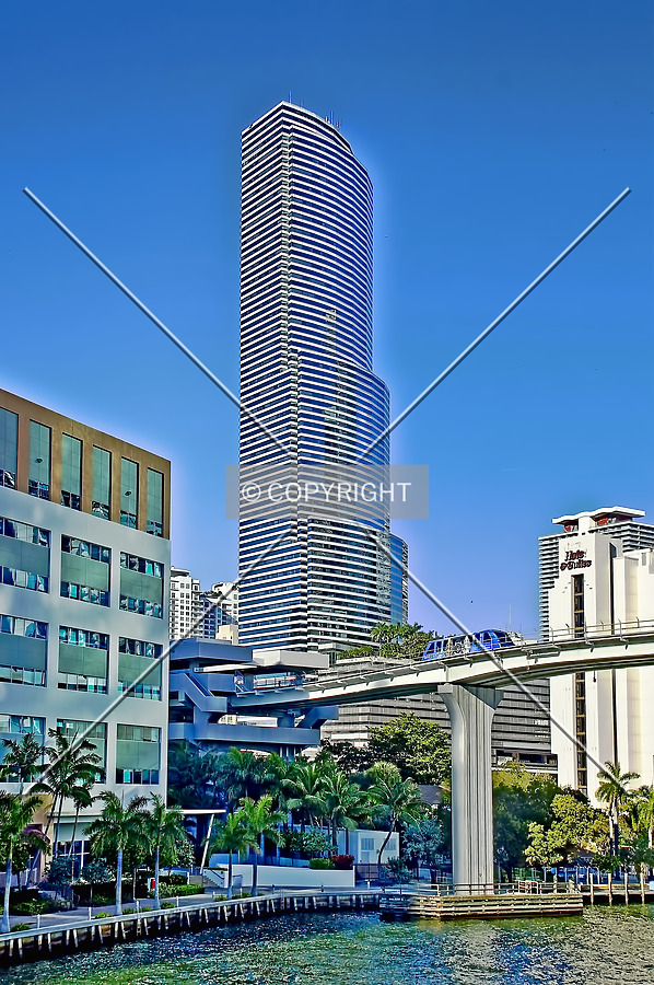 Miami Tower by Jorge Molina