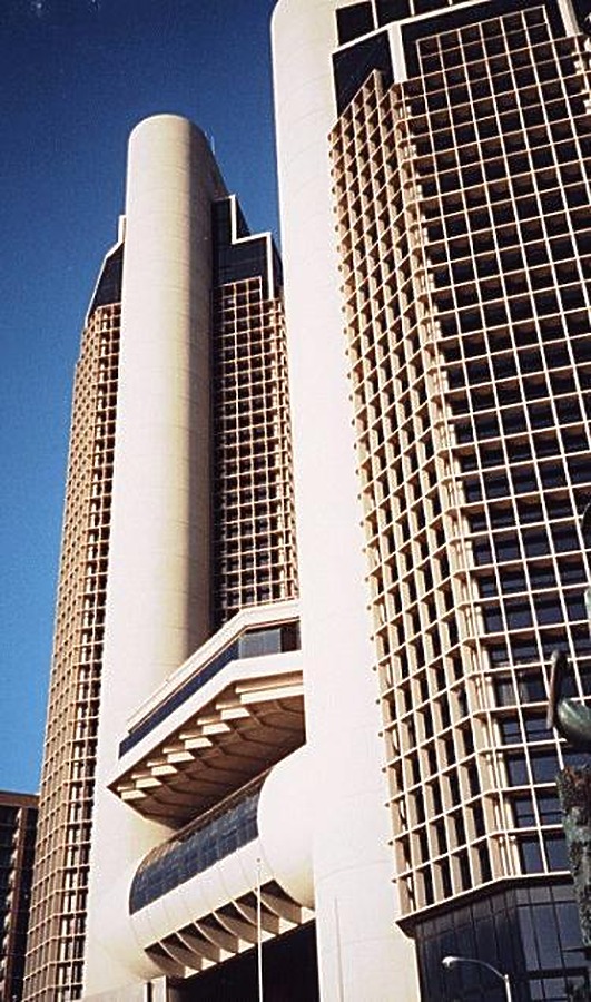 One Shoreline Plaza - South Tower by Kevin Lehnhardt