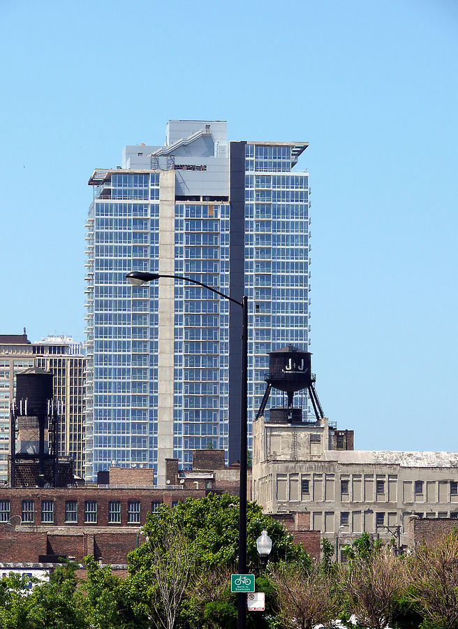 The Lex Photo 177-314-093 - Stock Image - SKYDB