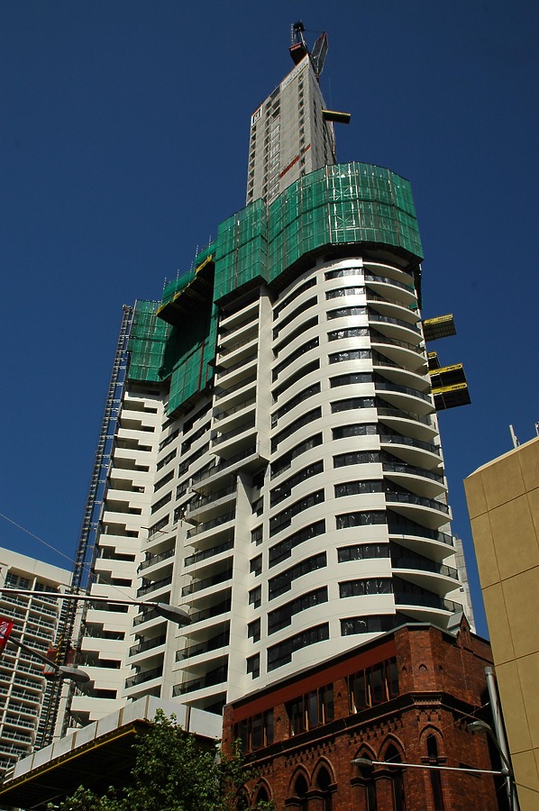 Meriton Tower by John Bek