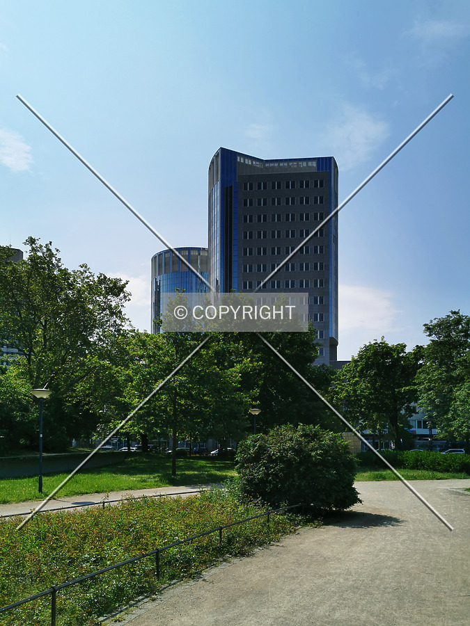 Haus der Wirtschaft - Turm 1 by Nephilim