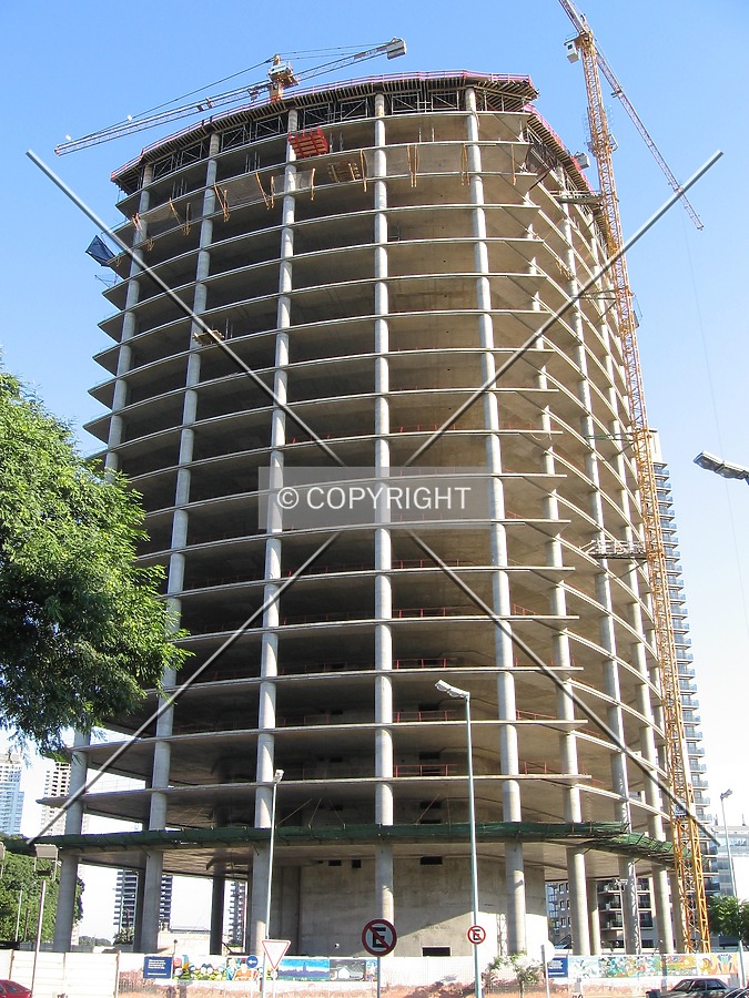 Torre Repsol YPF by Maximiliano Buono
