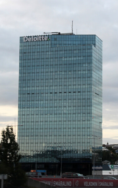 Smáratorg Office Tower