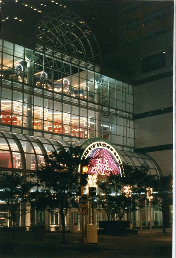 600 Washington by Unknown