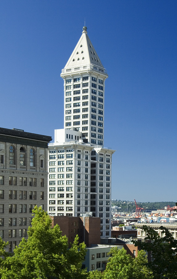 Smith Tower by Pavel Toczynski
