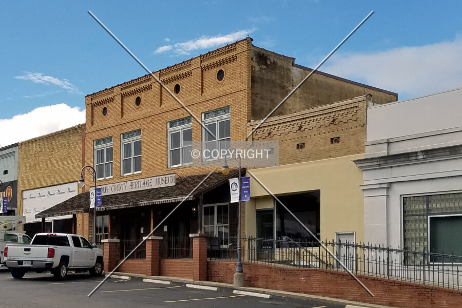 106 East Everett Street