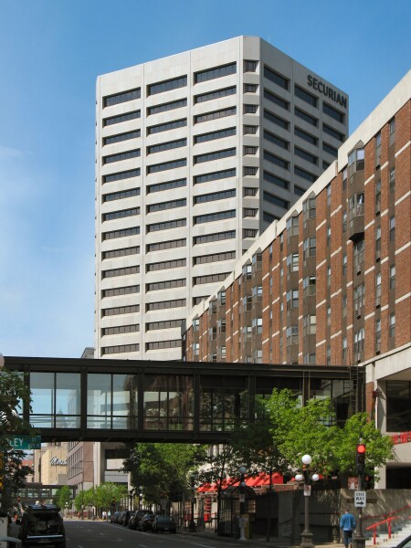 400 Securian Center