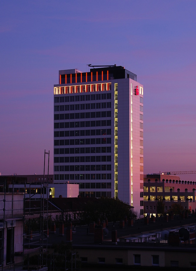 Sparkassen Informatik Hochhaus by Huopa