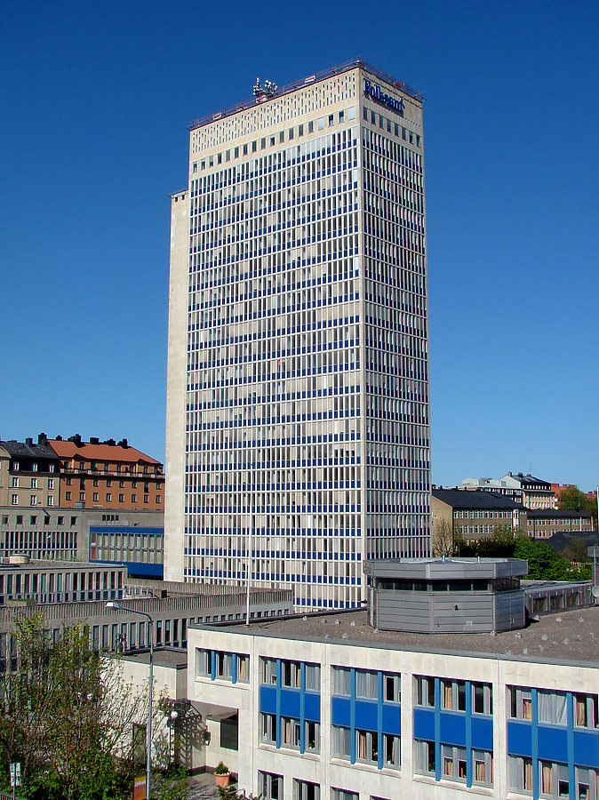 Folksamhuset by Robin Spetz