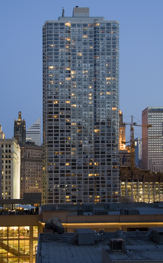 River Plaza by Pavel Toczynski